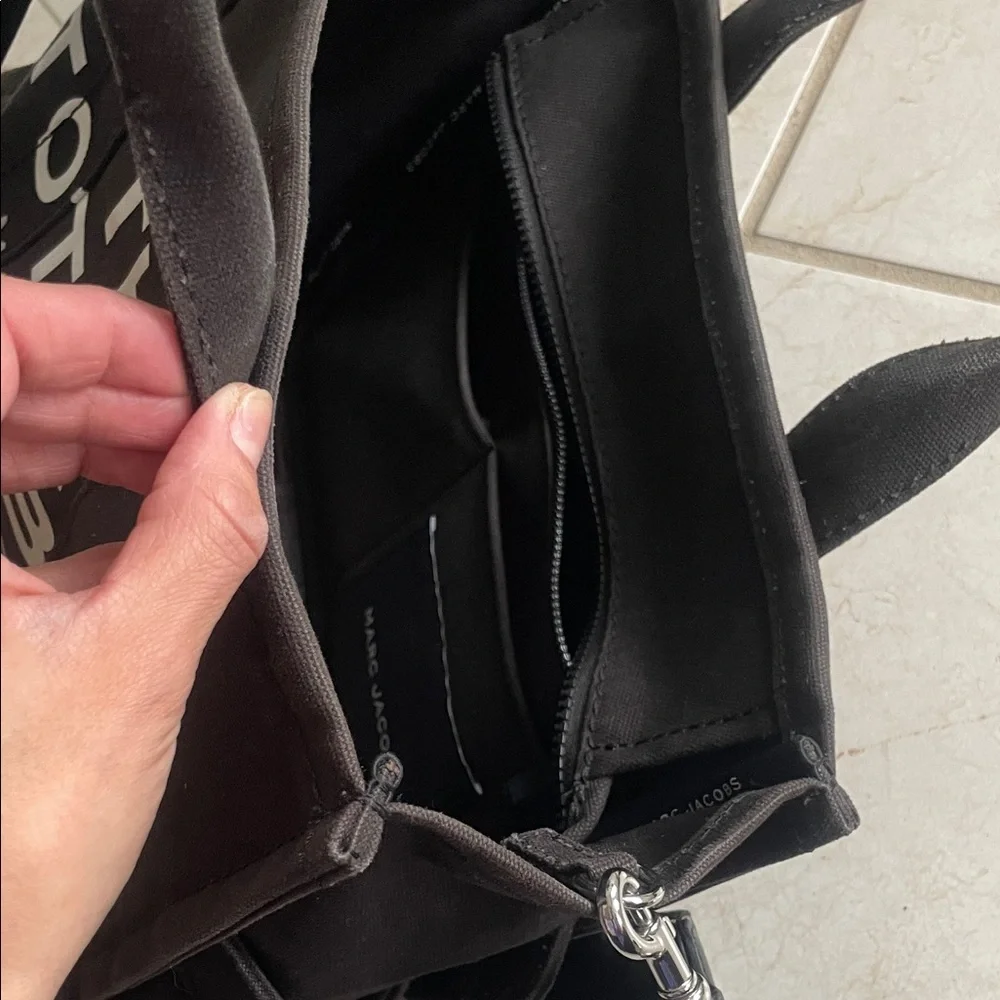 Marc Jacobs Black Canvas 'The Tote Bag' with White Logo - Picture 6 of 12